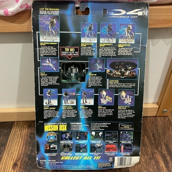 Independence Day ID4 Action Figure - Picture 4 of 4